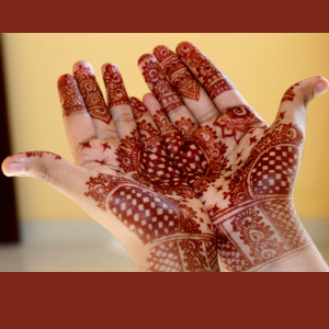 Easy Mehndi designs for Karwa Chauth